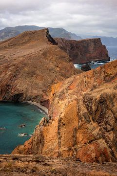 Kliffen van Ponta de Sao Lourenco Madeira Portugal van Rebecca van der Schaft
