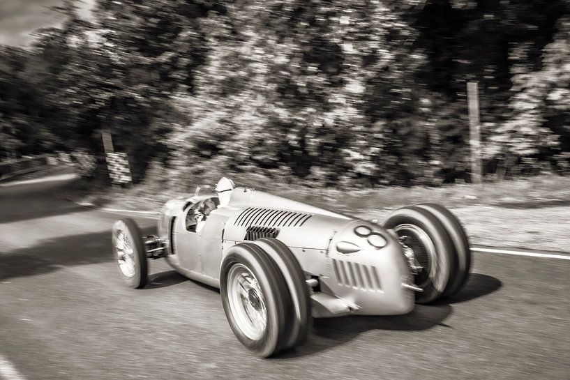 Auto Union Grand Prix Rennwagen Type C V16 in zwart en wit van Sjoerd van der Wal Fotografie