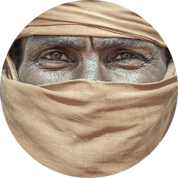Close up portret van een man in de woestijn | Sahara van Photolovers reisfotografie