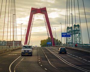 Sonnenaufgang Willemsbrug Rotterdam von Paul Poot