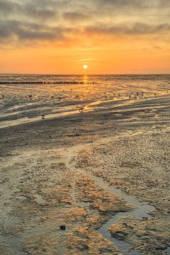 Zonsopgang in de Waddenzee op Amrum van Michael Valjak