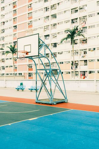 Stedelijk sportveld in Hong Kong: kleuren en architectuur