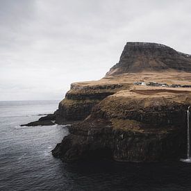 Waterfall on the Faroe Islands by Felix Van Lantschoot