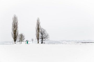 Eenzame kapel in de sneeuw van Dirk Smets