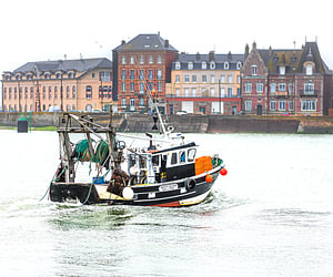 Fischerboot im Hafen von Le Tréport-France