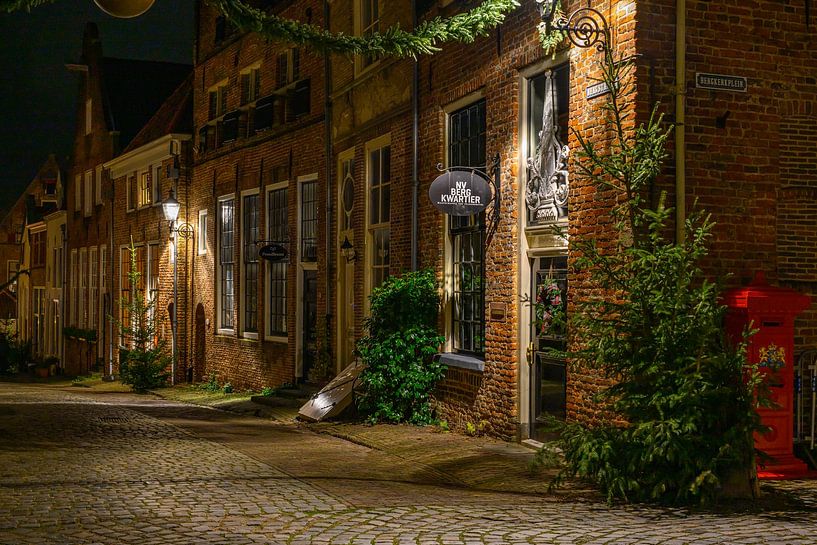 Deventer winteravond straatbeeld met kerstversiering van Sjoerd van der Wal Fotografie