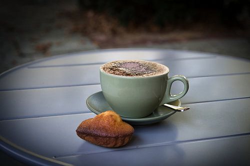 Cappuccino met madeleine