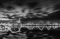 Stadsfront Kampen met Bruine Vloot in zwart wit van Fotografie Ronald thumbnail