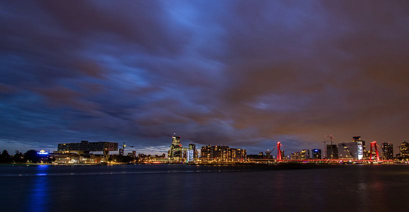 Ciel sombre au-dessus de Rotterdam par Arthur Scheltes