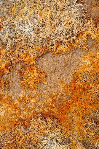 Zwavelafzettingen bij solfatarenveld bij Hverir, IJsland