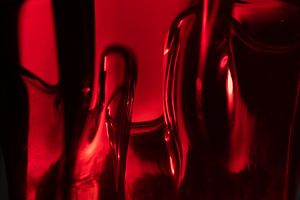 Rotes Glas