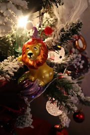 Christmas tree by naomi de leeuw