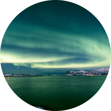 Noorderlicht of aurora in de nacht boven Noord-Noorwegen van Sjoerd van der Wal Fotografie