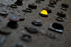 Knop op oude instrumentenpaneel von Christopher Lewis