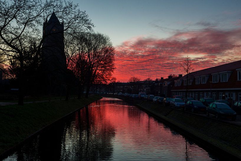 Ochtend-rood boven Tiel van Wijco van Zoelen