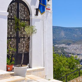 White and Blue on top of Lycanettus Hill by Ingrid de Vos - Boom