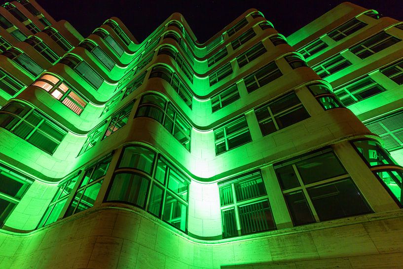Grün beleuchtete Fassade von Frank Herrmann