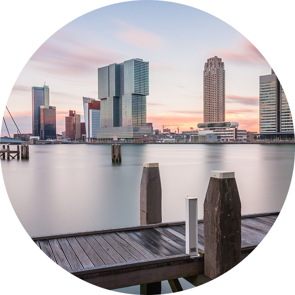 Zonsondergang in Rotterdam van Ilya Korzelius