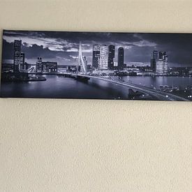 Klantfoto: Skyline Rotterdam Erasmusbrug - Midnight Blue van Vincent Fennis, op canvas