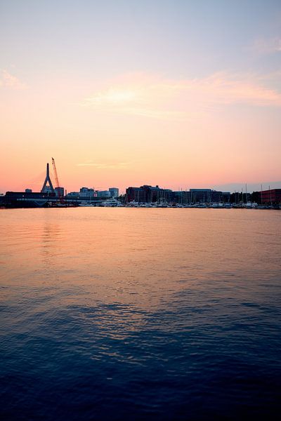 Boston by Hello Pompoyo