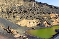 Lagune met groen water in Lanzarote