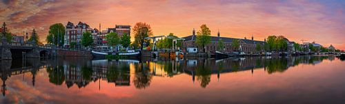 Panorama van de Amstel in Amsterdam, 2020