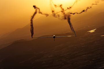Zweefvliegtuig air to air gefotografeerd boven Griekenland. van Jaap van den Berg