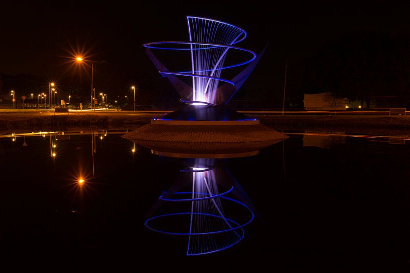 Verlichte fontein in Veendam van Arline Photography