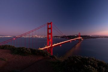 De Golden Gate Bridge in het blauwe uur van swc07
