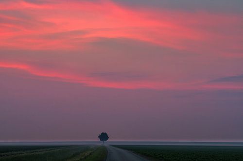 Zonsopkomst in het noorden van Groningen, Nederland