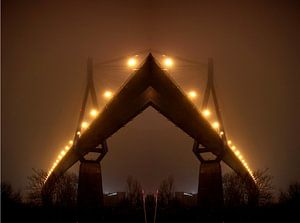 Hamburg: Knick in der Brücke (1)