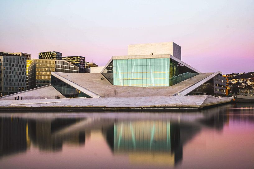 Oslo by Hello Pompoyo