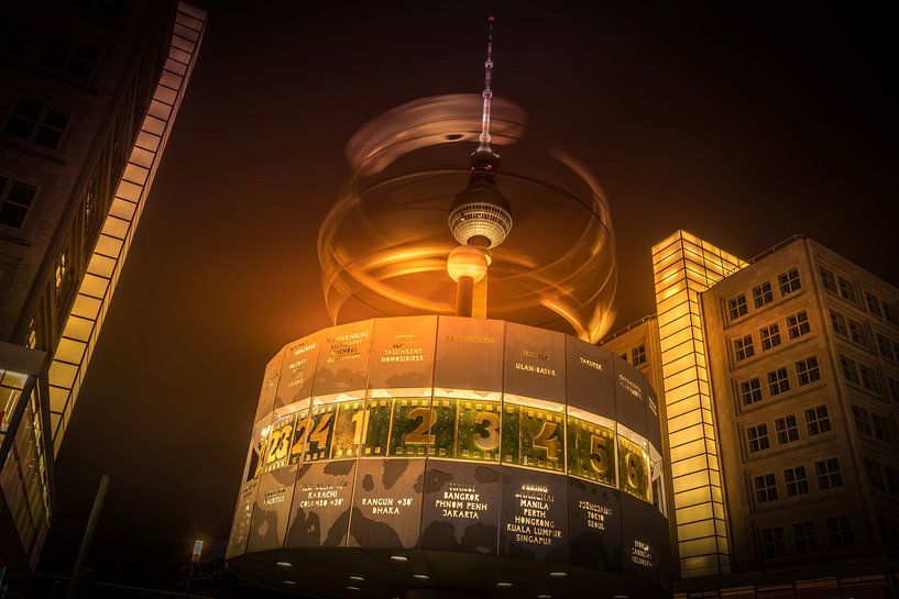 Weltzeituhr in Berlin 02 von ahafineartimages