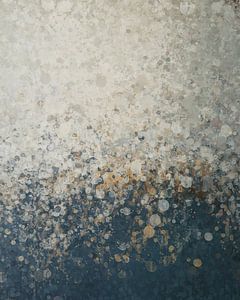 Splatter I | Abstraktes Gemälde einer Landschaft in Dunkelblau, Karamell und Grau