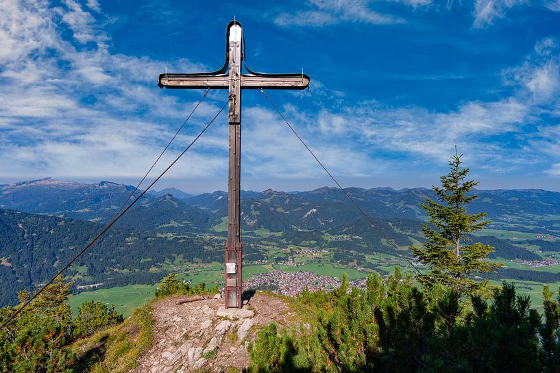 Summit cross on the Schattenberg in Oberstdorf by Walter G. Allgöwer