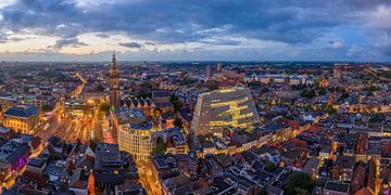 Forum Groningen at Night - Large van Peter Wiersema