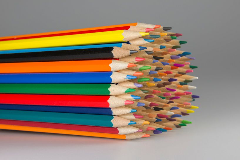 Collectie van bont gekleurde potloden von Tonko Oosterink