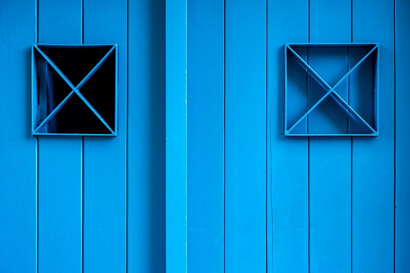 Fond de porte en bois bleu abstraction par Dieter Walther