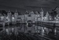 Le Koppelpoort à Amersfoort le soir - noir et blanc par Tux Photography Aperçu