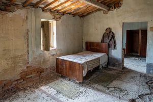 Made my bed. (urbex) van Jaco Verheul