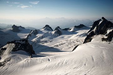 Bergtoppen in de Franse Alpen van Febe Waasdorp