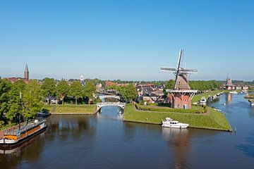 Luchtfoto van het historisch stadje Dokkum in Friesland van Eye on You