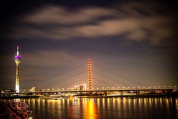 Paysage nocturne de Dusseldorf