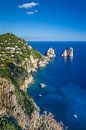 Uitzicht op de Faraglione kliffen op Capri van Christian Müringer thumbnail