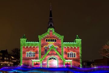 Verlichte Hoofdstraatkerk in Hoogeveen van Ronald Wilfred Jansen