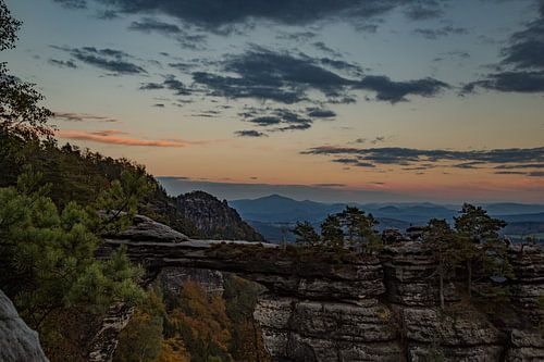 Uur van stilte - De Prebisch Poort in het laatste licht