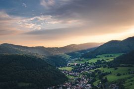 Sonnenaufgang im Münstertal, Schwarzwald, Deutschland