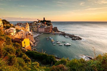 Cinque Terre the 5 villages by Damien Franscoise