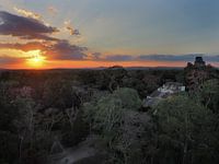 Zonsondergang Tikal