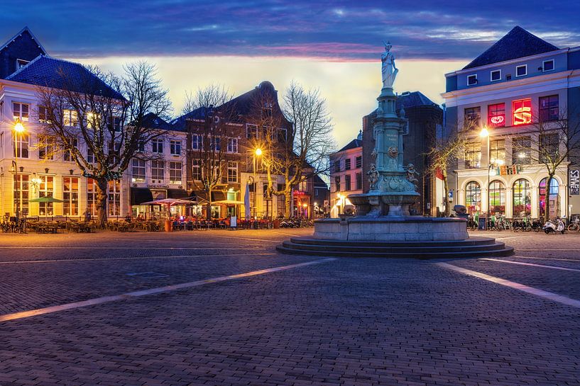 Brink van Deventer Overijssel tijdens zonsondergang van Bart Ros